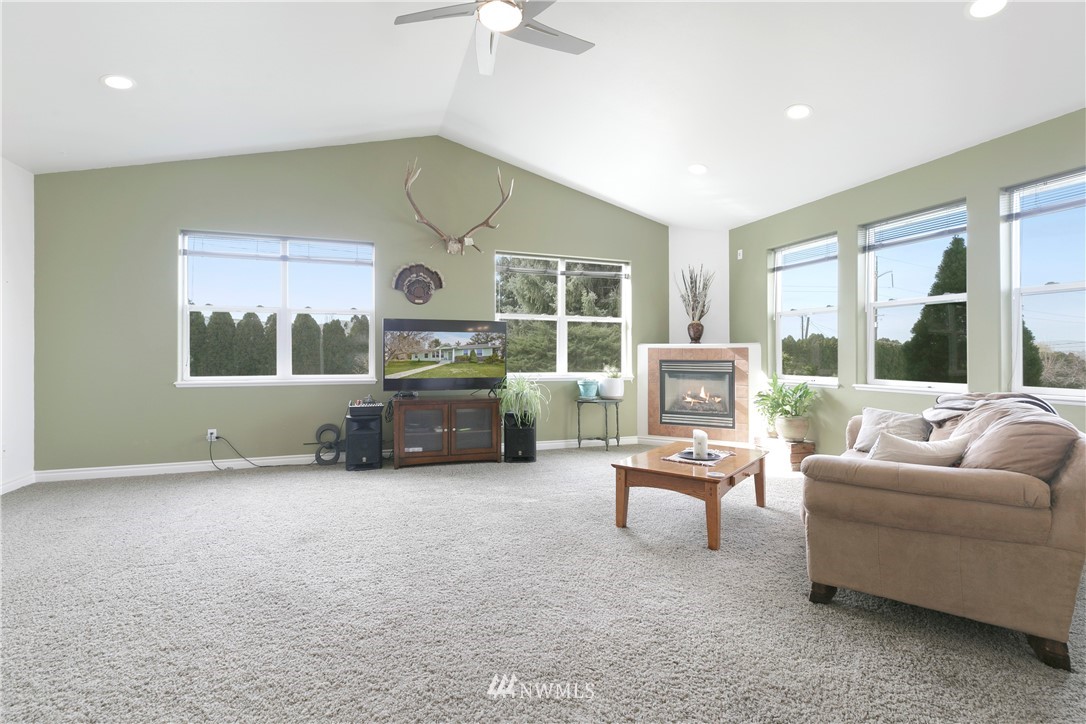 331 Schlagel Road Yakima, WA 98901 - Photo 12 of 36