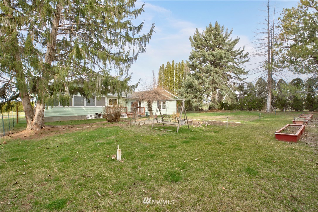 331 Schlagel Road Yakima, WA 98901 - Photo 9 of 36