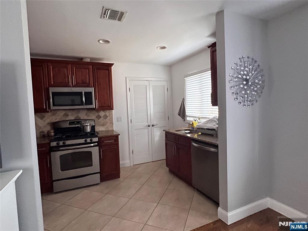 114 Grove Avenue, Unit 2 Maywood, NJ 07607 - Photo 3 of 12