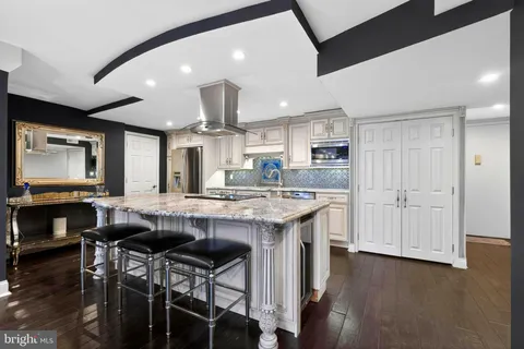 $495,000 | 1420 Locust Street, Unit 31I, Philadelphia, PA 19102