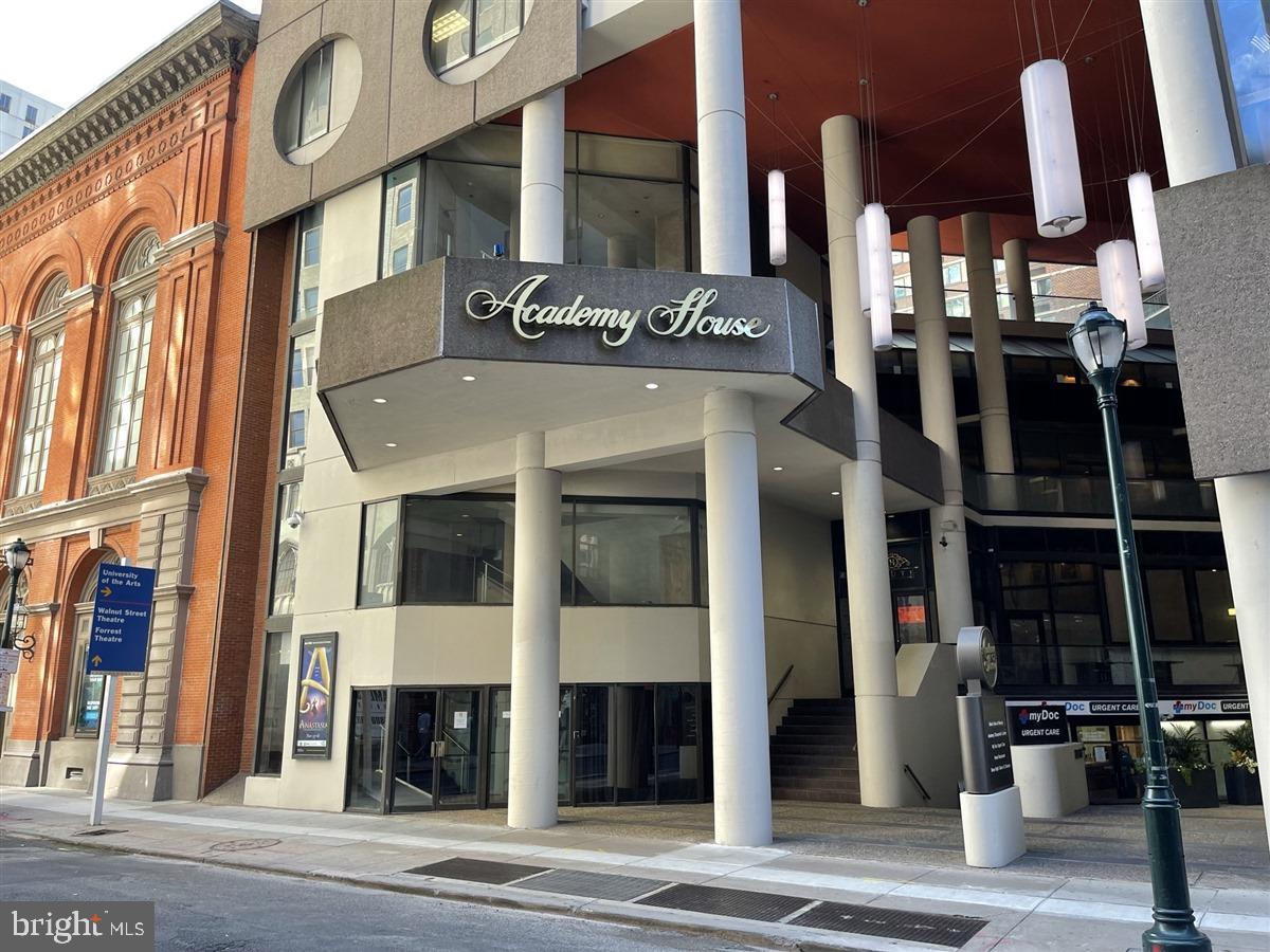 1420 Locust Street, Unit 31I Philadelphia, PA 19102 - Photo 17 of 25