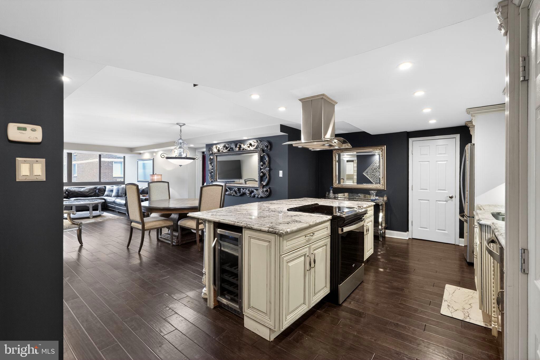 1420 Locust Street, Unit 31I Philadelphia, PA 19102 - Photo 4 of 25