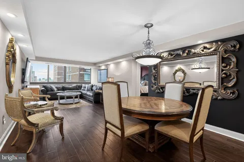 $495,000 | 1420 Locust Street, Unit 31I, Philadelphia, PA 19102