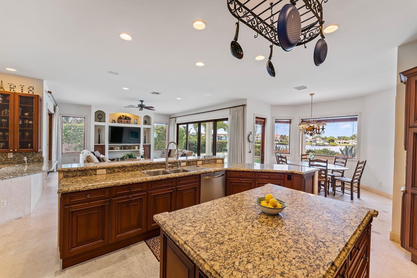 18970 Southeast County Line Road Jupiter, FL 33469 - Photo 28 of 52 207CEE90-CD46-40B5-A29E-9584A0073F86