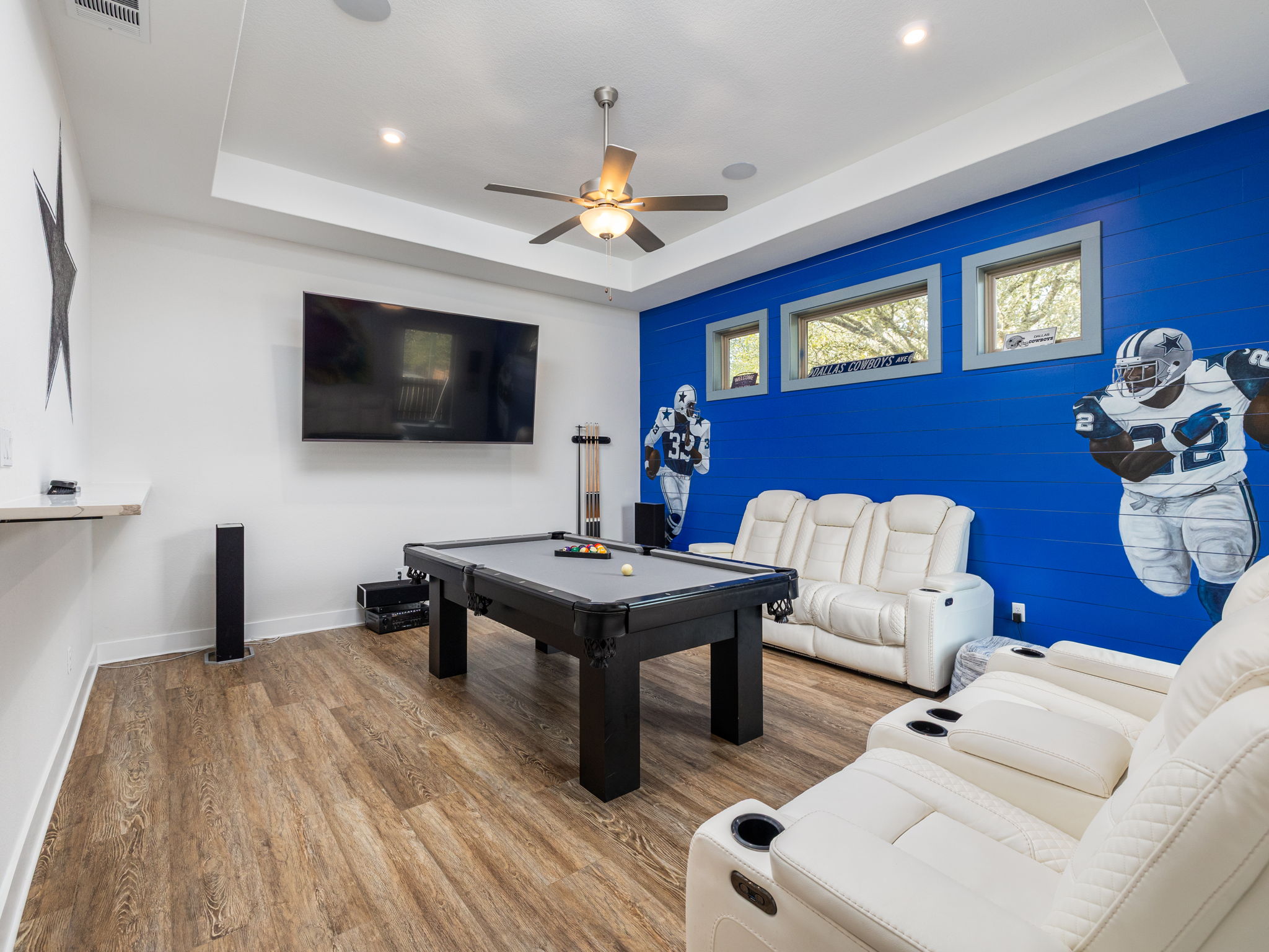 901 Clark Cove Road Buda, TX 78610 - Photo 22 of 37 Playroom featuring wood finished floors, ceiling fan, pool table, and a raised ceiling
