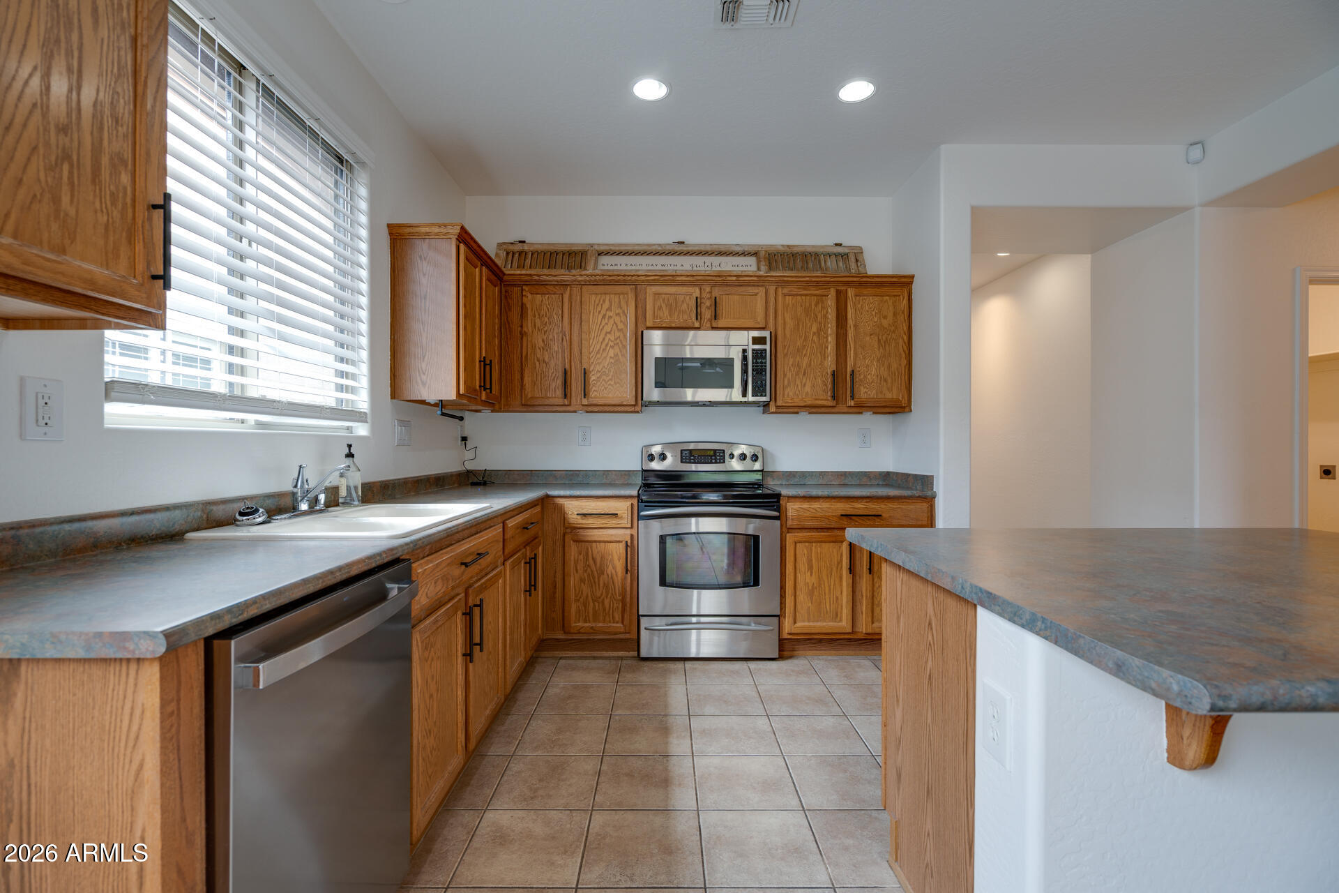 2557 West Bisbee Way Phoenix, AZ 85086 - Photo 11 of 52 Bisbee-13