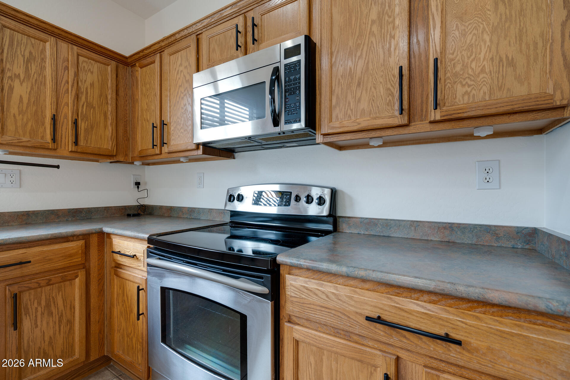 2557 West Bisbee Way Phoenix, AZ 85086 - Photo 15 of 52 Bisbee-17