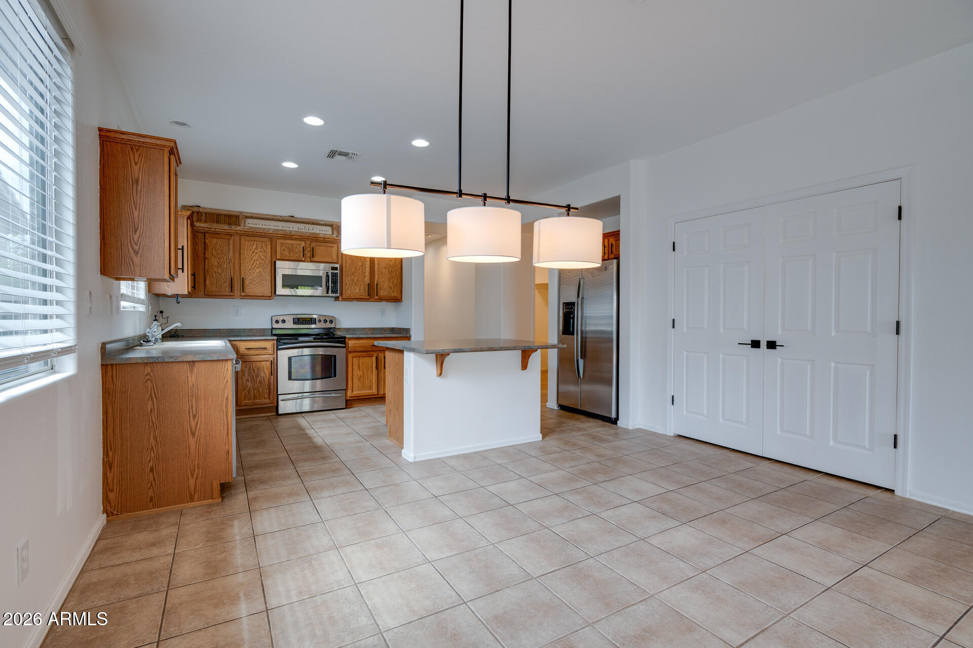 2557 West Bisbee Way Phoenix, AZ 85086 - Photo 19 of 52 Bisbee-21