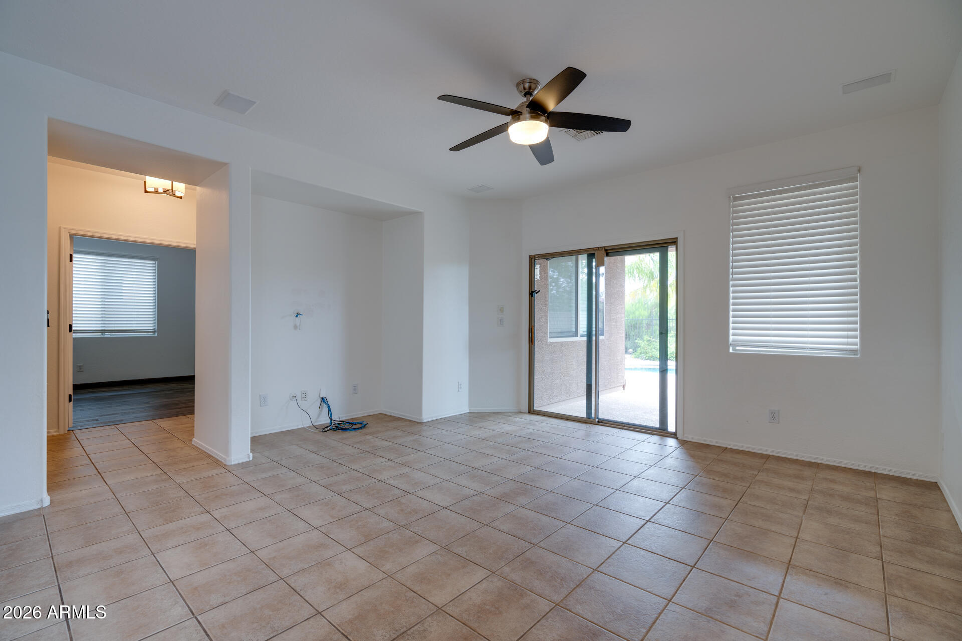 2557 West Bisbee Way Phoenix, AZ 85086 - Photo 21 of 52 Bisbee-23