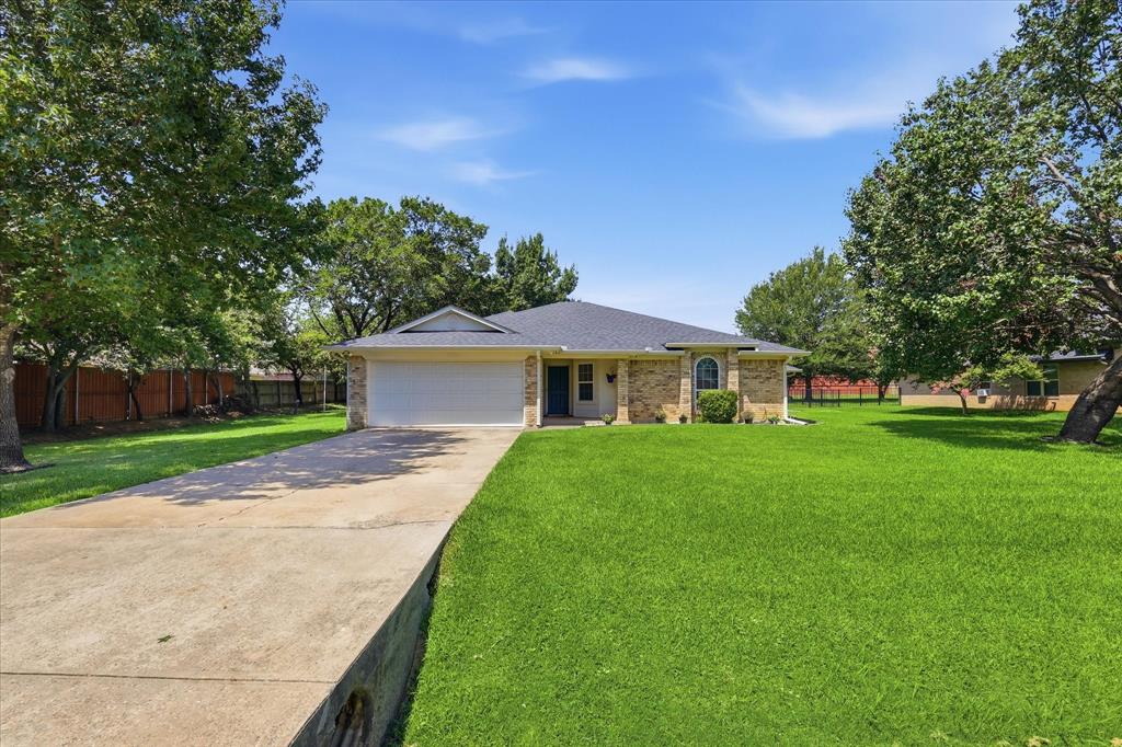 405 Lantern Ridge Drive Mansfield, TX 76063 - Photo 1 of 37