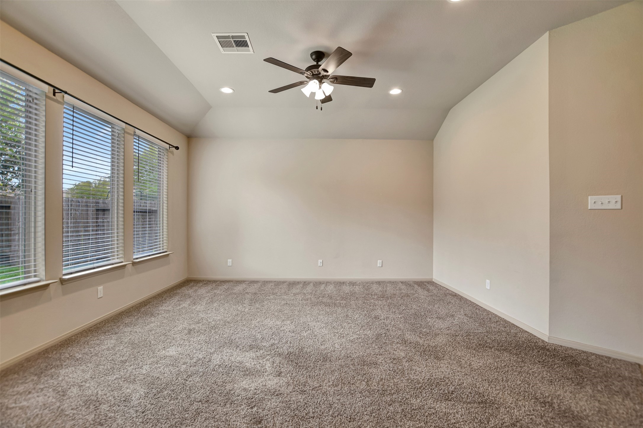 11413 West Woodmark Conroe, TX 77304 - Photo 18 of 40