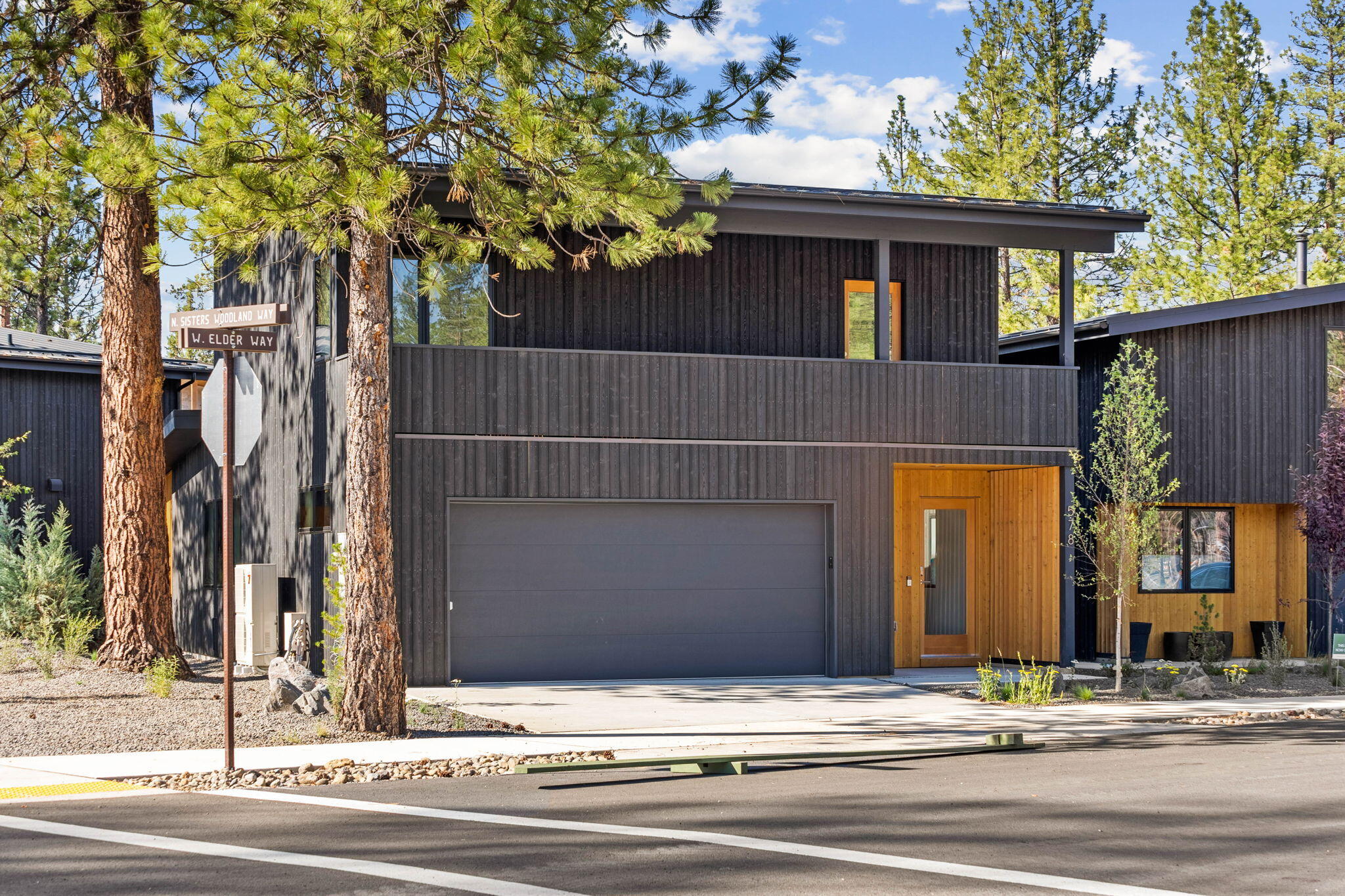 589 West Canopy Way, Unit LOT 22 Sisters, OR 97759 - Photo 28 of 36 Same Model Completed