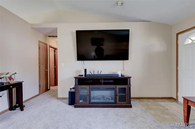 $199,000 | 446 Pheasant Lane, Moro, IL 62067