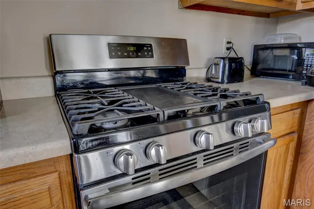 $199,000 | 446 Pheasant Lane, Moro, IL 62067