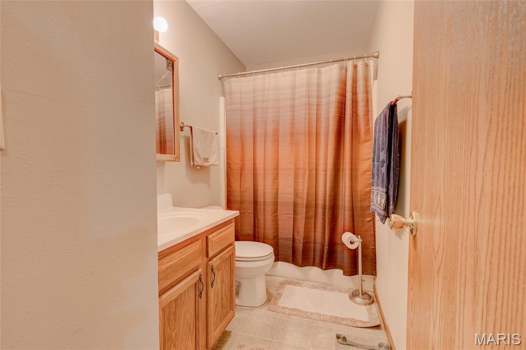 446 Pheasant Lane Moro, IL 62067 - Photo 21 of 36