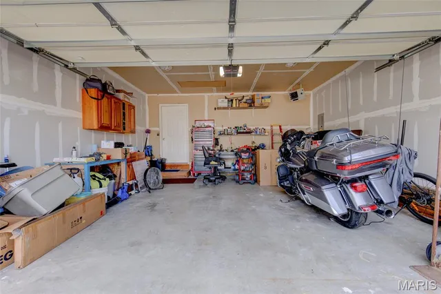 $199,000 | 446 Pheasant Lane, Moro, IL 62067