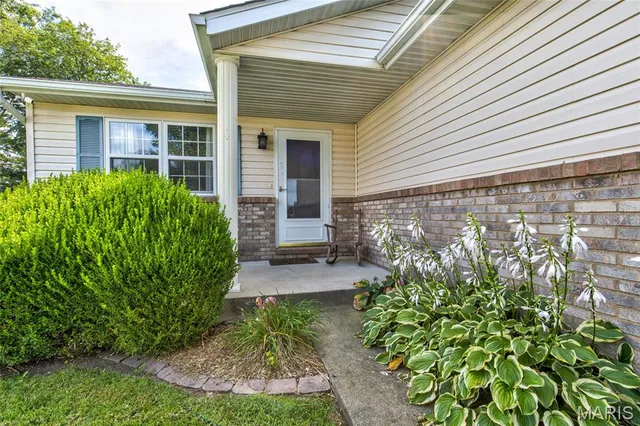 $199,000 | 446 Pheasant Lane, Moro, IL 62067