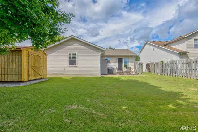 $199,000 | 446 Pheasant Lane, Moro, IL 62067