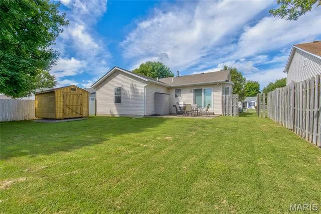 $199,000 | 446 Pheasant Lane, Moro, IL 62067