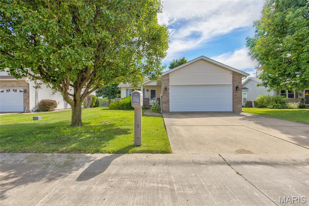 446 Pheasant Lane Moro, IL 62067 - Photo 5 of 36