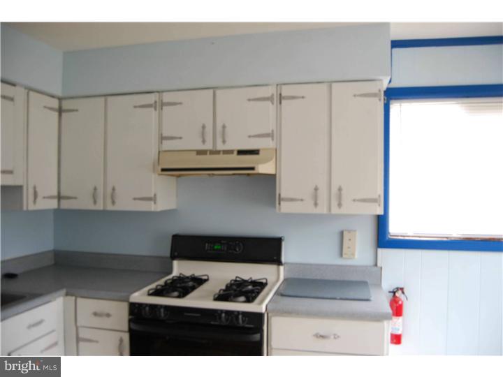 312 Madison Road Mantua, NJ 08051 - Photo 4 of 13 Kitchen