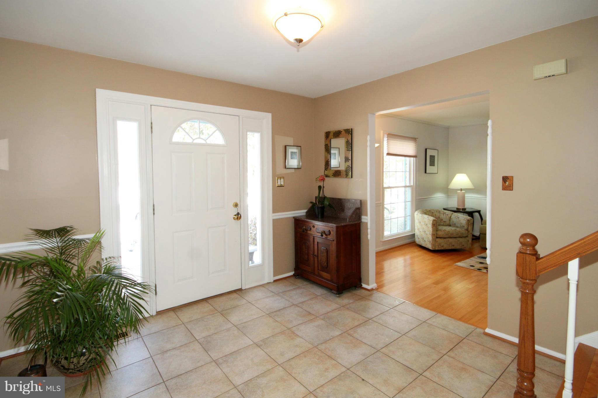 9212 Rockefeller Lane Springfield, VA 22153 - Photo 2 of 29 Interior (General)