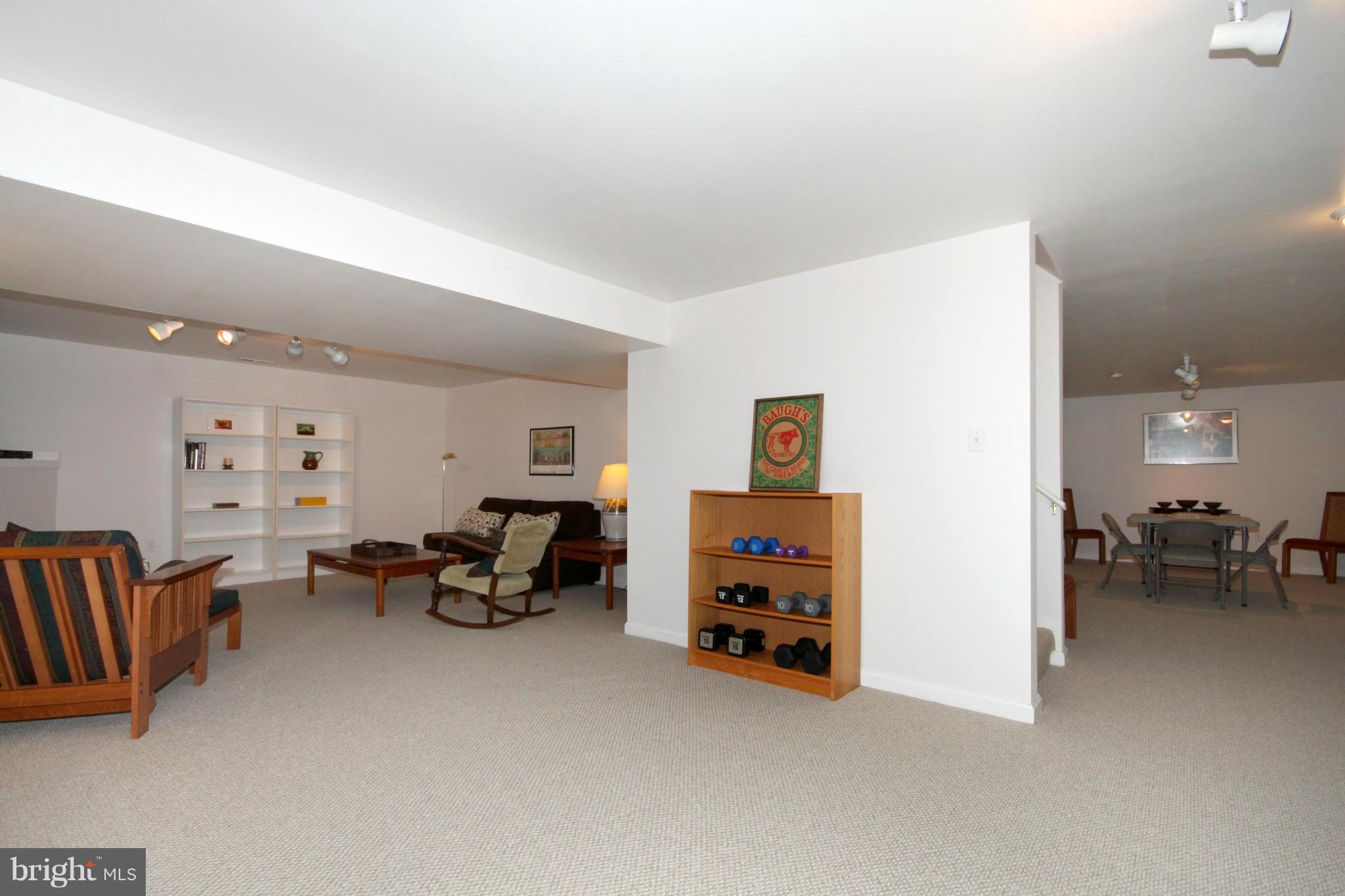 9212 Rockefeller Lane Springfield, VA 22153 - Photo 14 of 29 Interior (General)