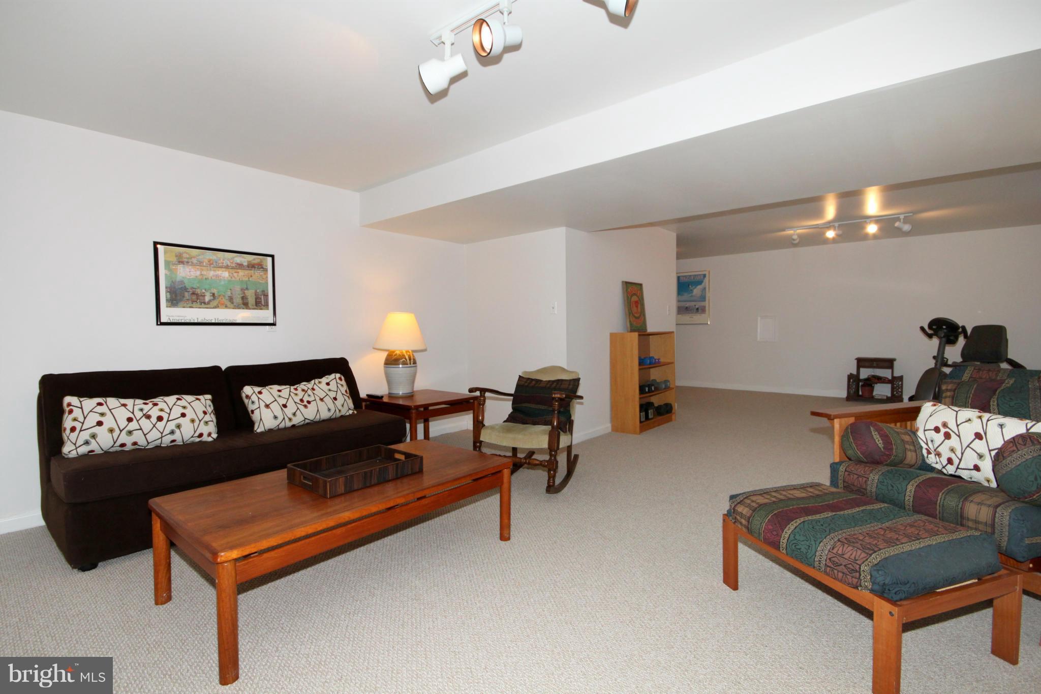 9212 Rockefeller Lane Springfield, VA 22153 - Photo 15 of 29 Interior (General)
