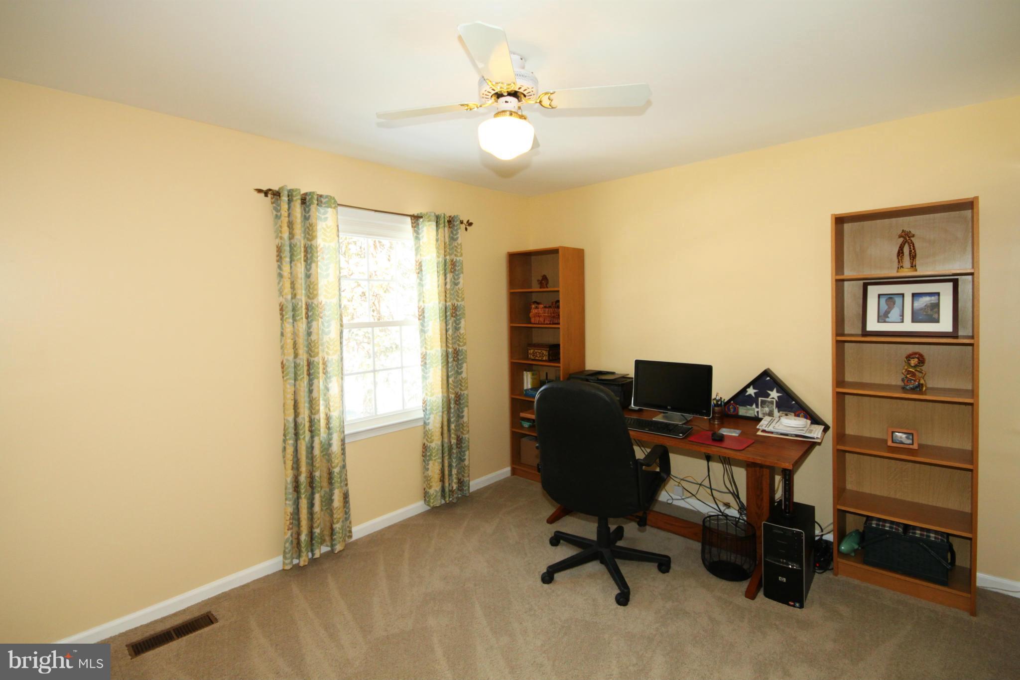 9212 Rockefeller Lane Springfield, VA 22153 - Photo 22 of 29 Bedroom