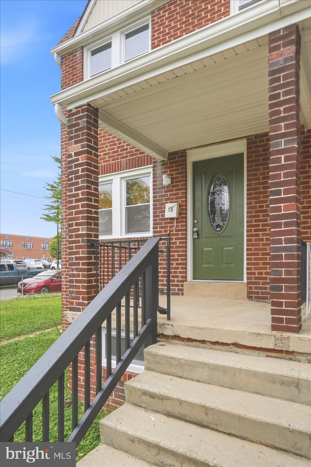 19 Warren Road Essex, MD 21221 - Photo 3 of 38 Gallery Image 3