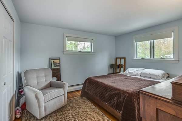 17 Robinson Road Beverly, MA 01915 - Photo 10 of 23