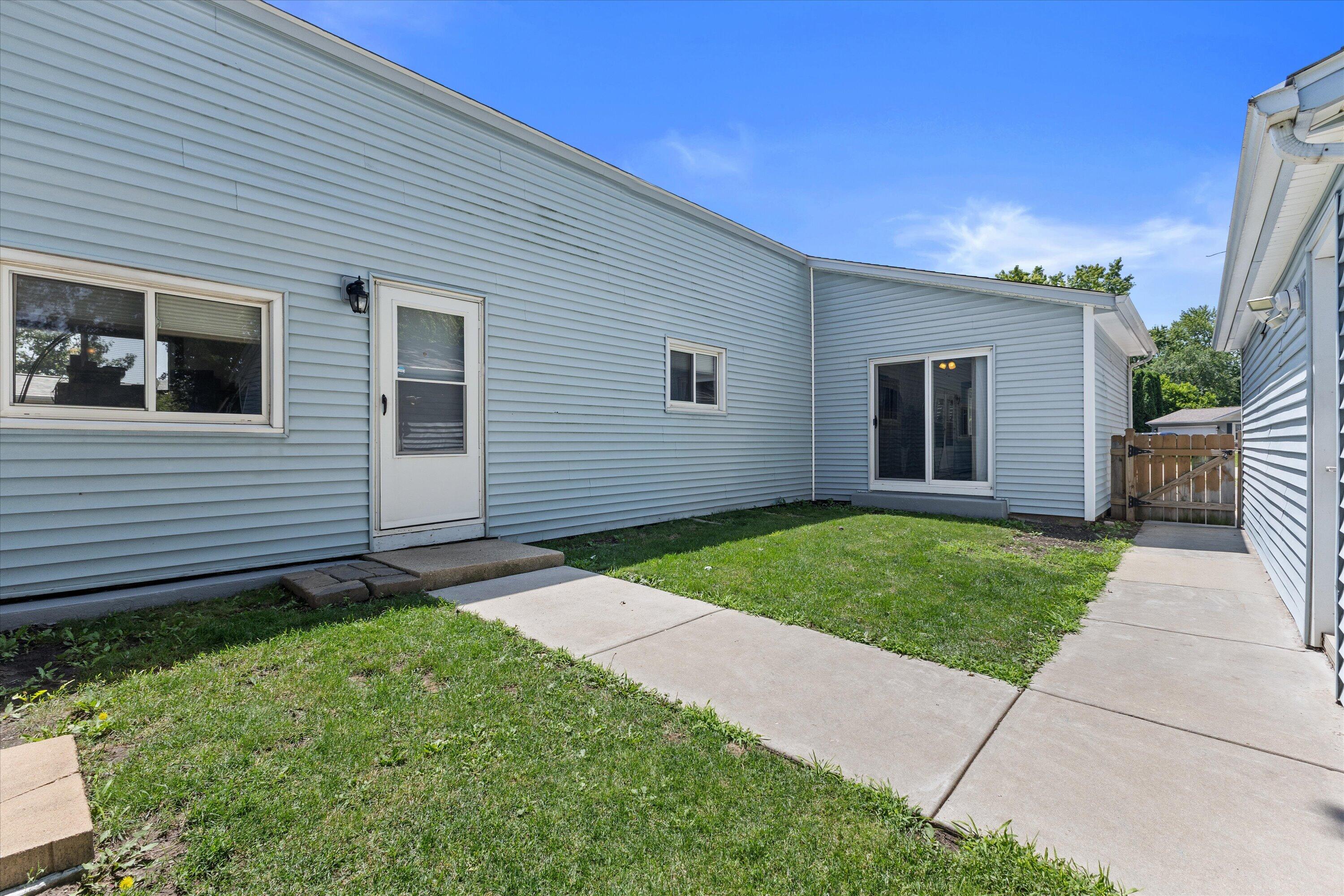 6636 124th Street Pleasant Prairie, WI 53158 - Photo 2 of 22 03-KCM-105