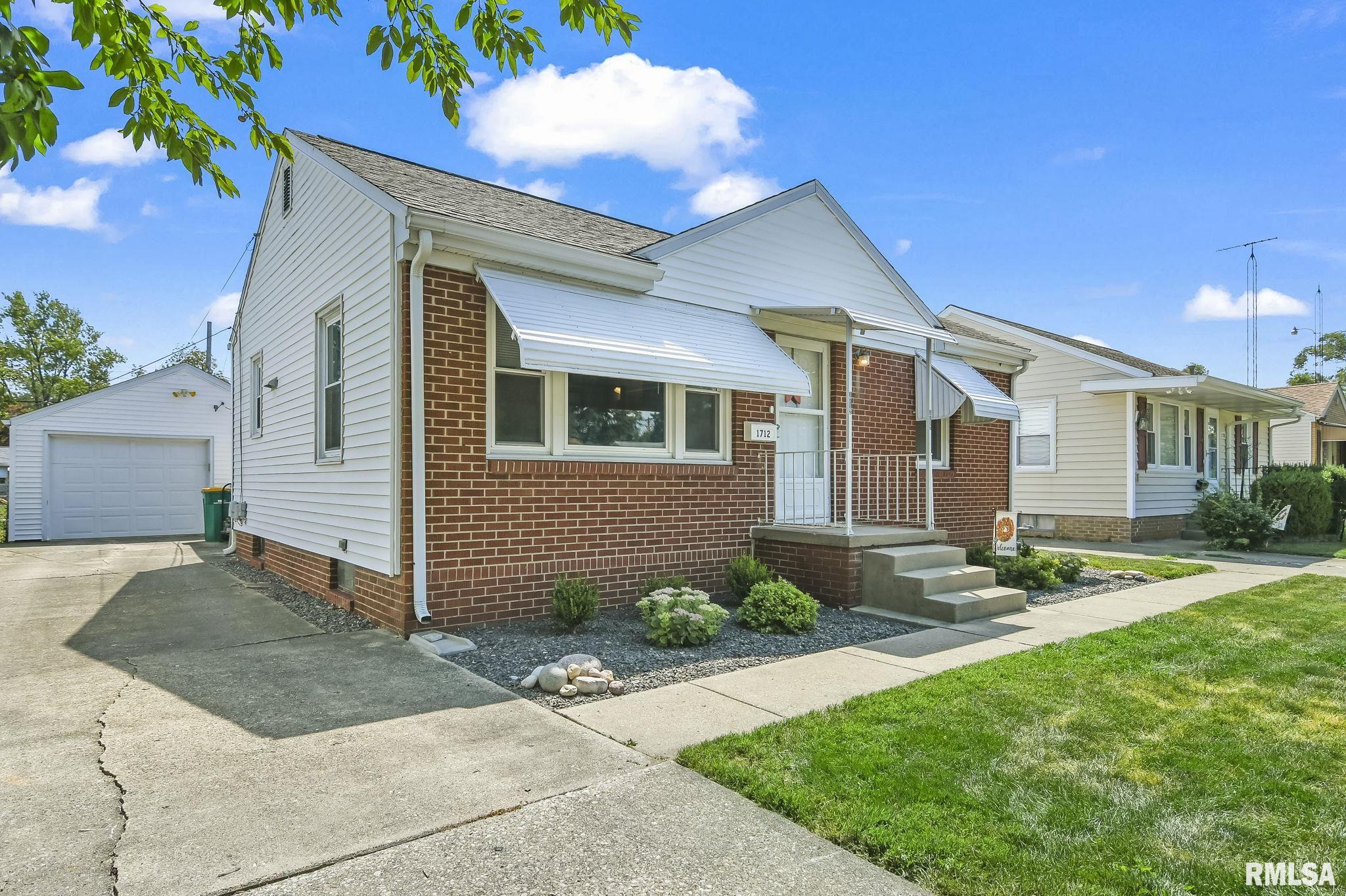 1712 North 22nd Street Springfield, IL 62702 - Photo 2 of 29