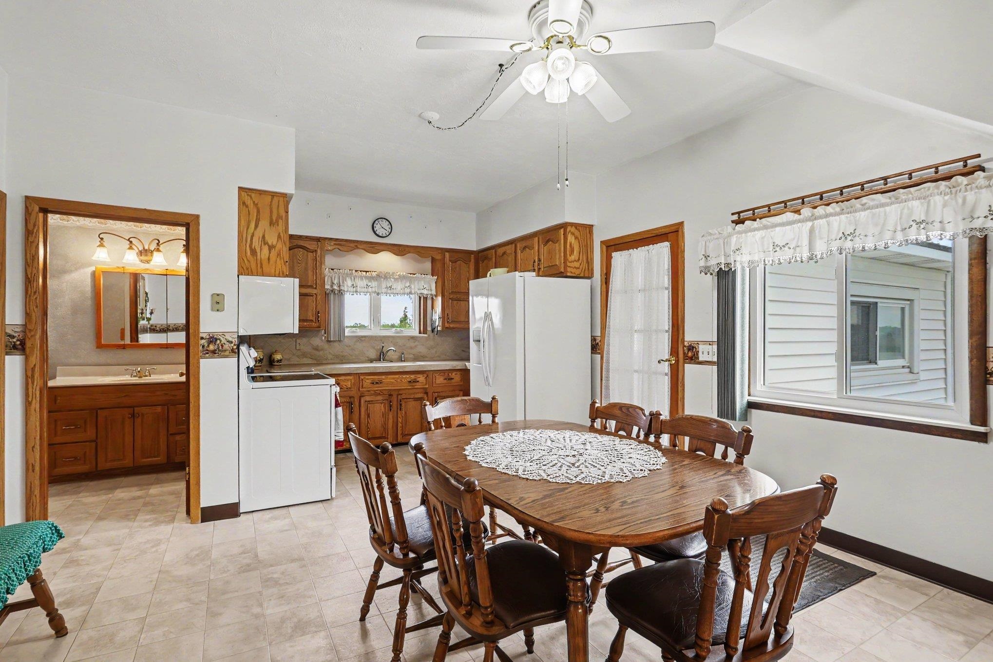 2798 North Tower Beach Road Pinconning, MI 48650 - Photo 12 of 37