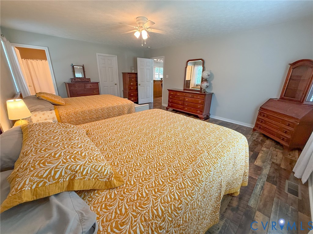 2293 Turkey Island Road Crewe, VA 23930 - Photo 15 of 36