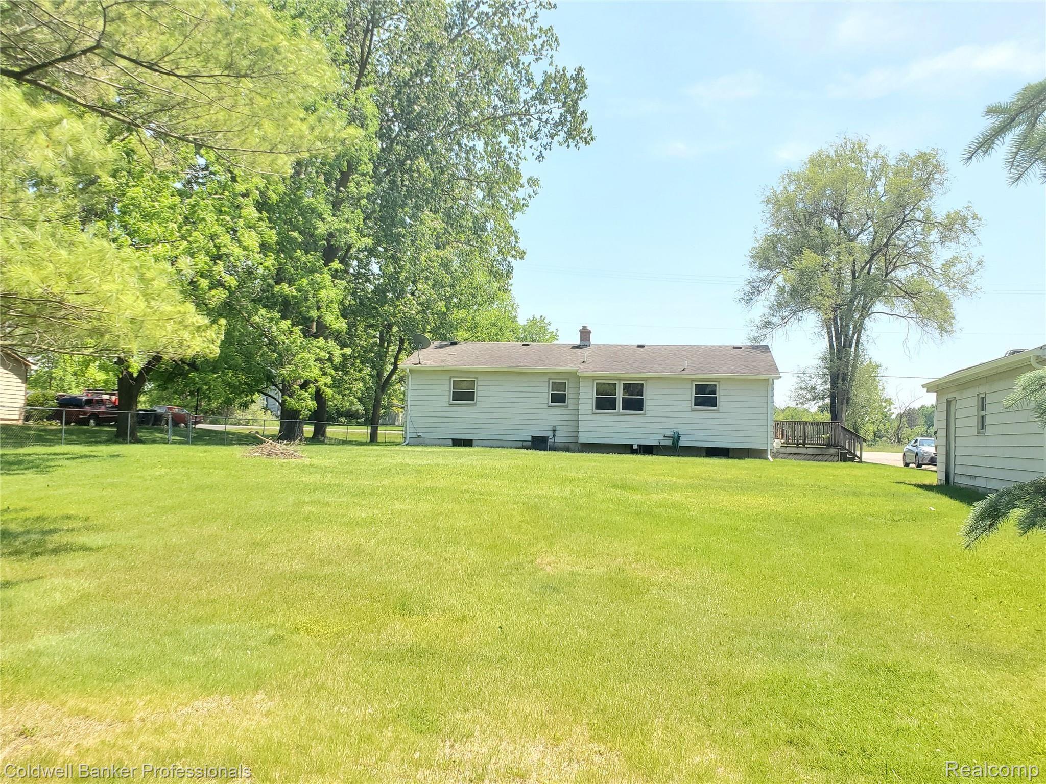 1480 Reid Road Flint, MI 48507 - Photo 15 of 15 20210605_150422.jpg