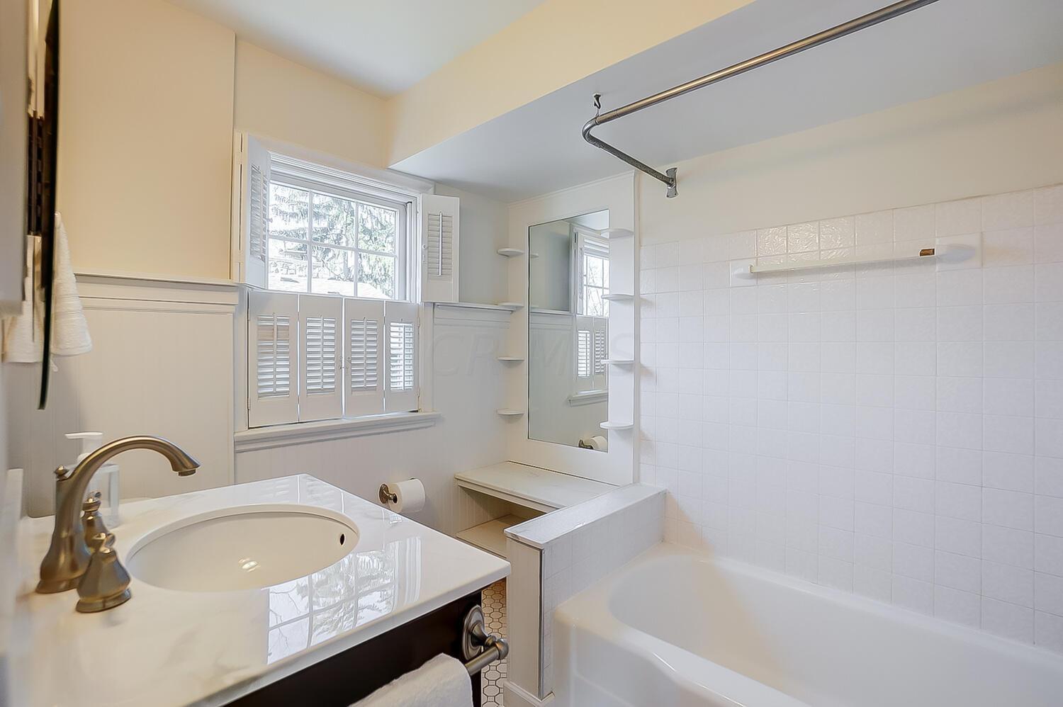 1548 Cardiff Road Upper Arlington, OH 43221 - Photo 51 of 84 50044356-051_web
