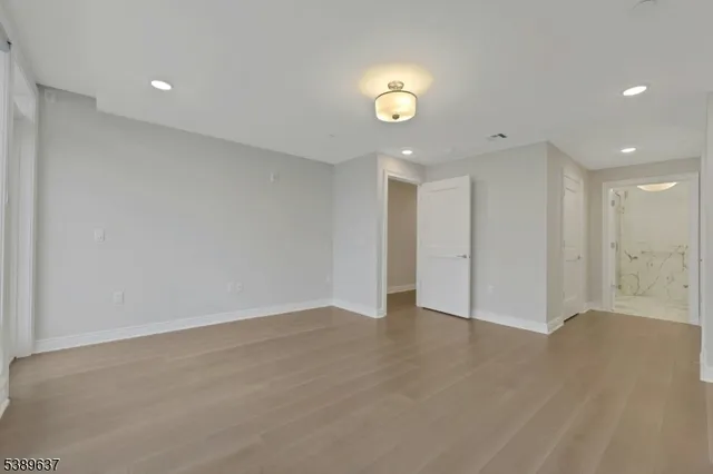 $1,947,999 | 3 Somerset Ln-glass House, Unit 109, Edgewater, NJ 07020