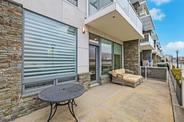 $1,947,999 | 3 Somerset Ln-glass House, Unit 109, Edgewater, NJ 07020