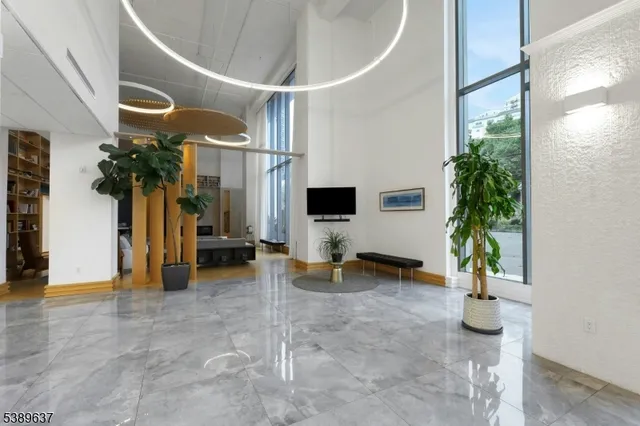 $1,947,999 | 3 Somerset Ln-glass House, Unit 109, Edgewater, NJ 07020
