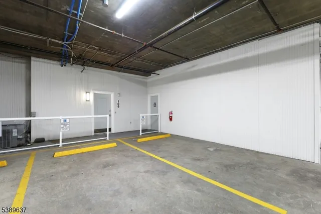 $1,947,999 | 3 Somerset Ln-glass House, Unit 109, Edgewater, NJ 07020