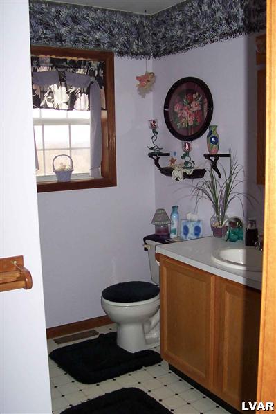 515 Berger Road Easton, PA 18042 - Photo 13 of 14 Bathroom 3