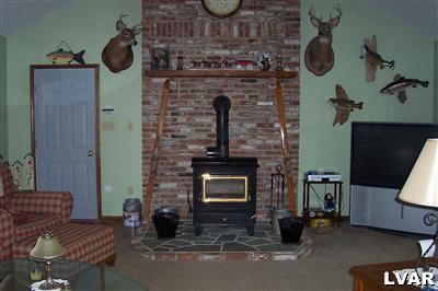 515 Berger Road Easton, PA 18042 - Photo 5 of 14 Family Room