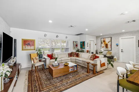 $1,150,000 | 1387 Southwest 12th Street, Boca Raton, FL 33486