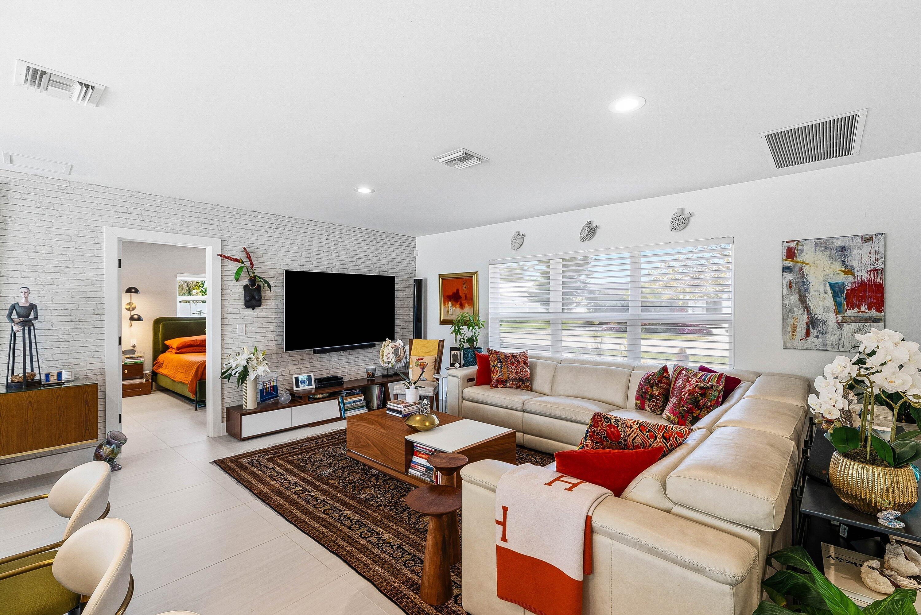 1387 Southwest 12th Street Boca Raton, FL 33486 - Photo 10 of 39 Living Room