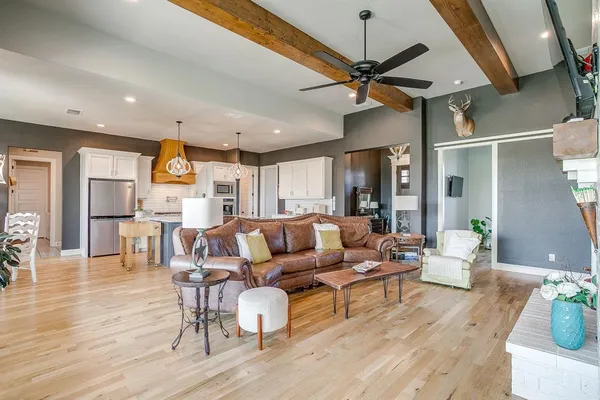$875,000 | 116 Aviara Ridge Road, Poolville, TX 76487