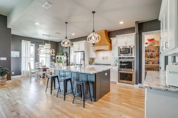 $875,000 | 116 Aviara Ridge Road, Poolville, TX 76487