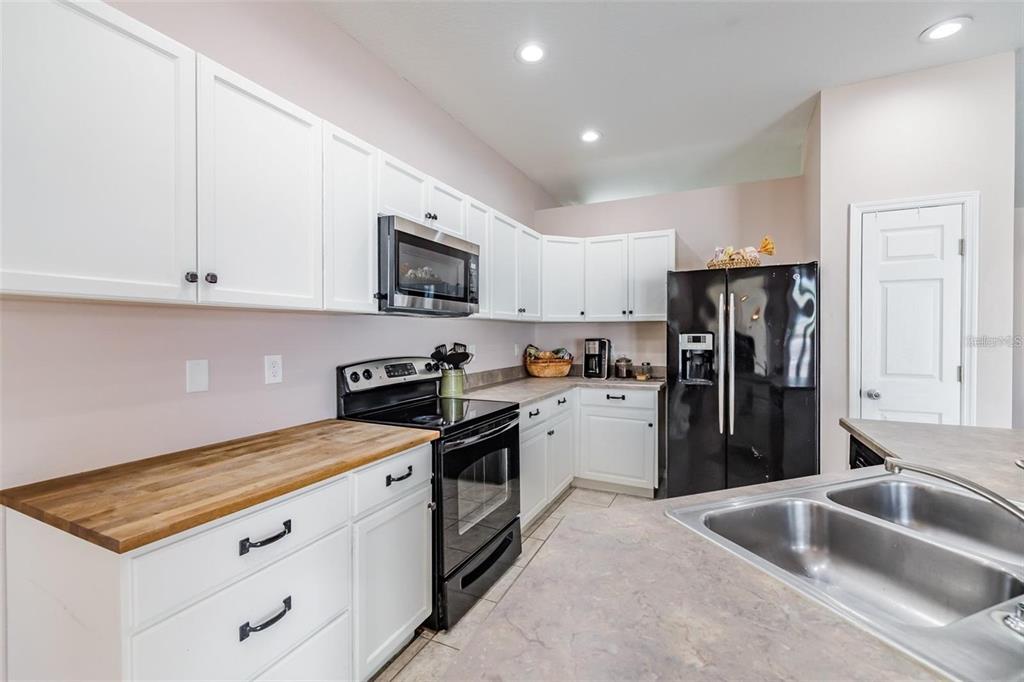 501 Delwood Breck Street Ruskin, FL 33570 - Photo 16 of 39