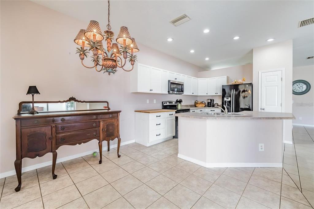 501 Delwood Breck Street Ruskin, FL 33570 - Photo 21 of 39