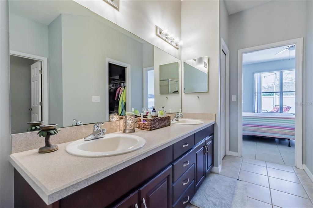 501 Delwood Breck Street Ruskin, FL 33570 - Photo 27 of 39